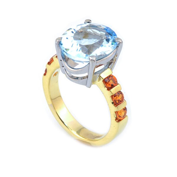 18K white and yellow gold Aquamarine and Garnet ring