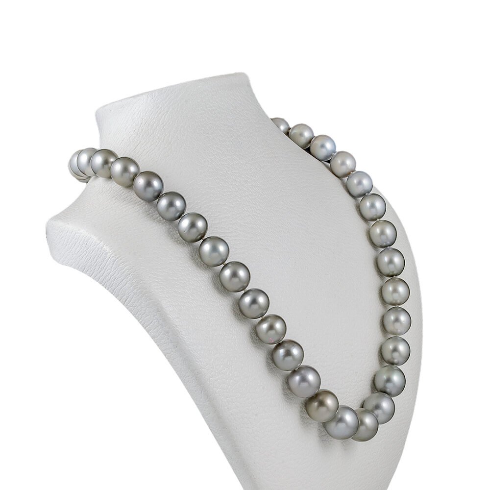 18K White Gold Tahitian Pearl Necklace - Image 2