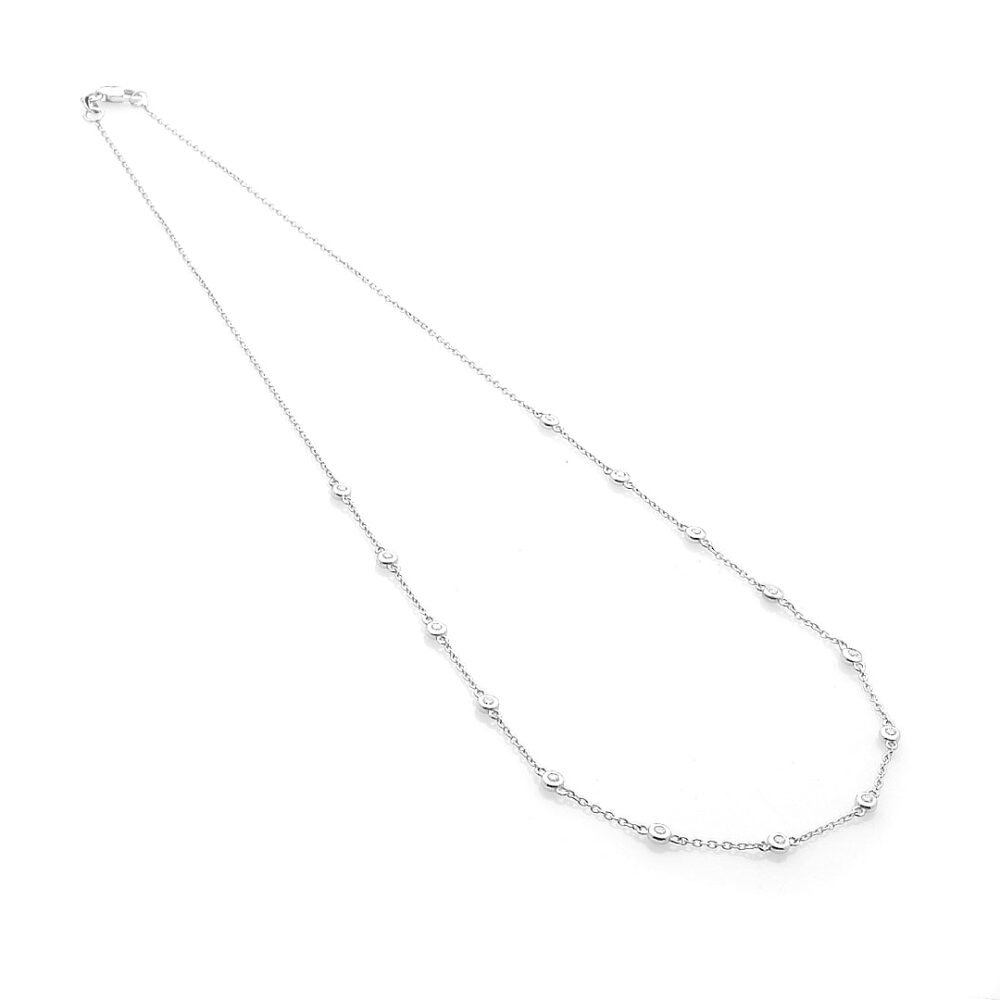 18-karat white gold necklace with diamonds