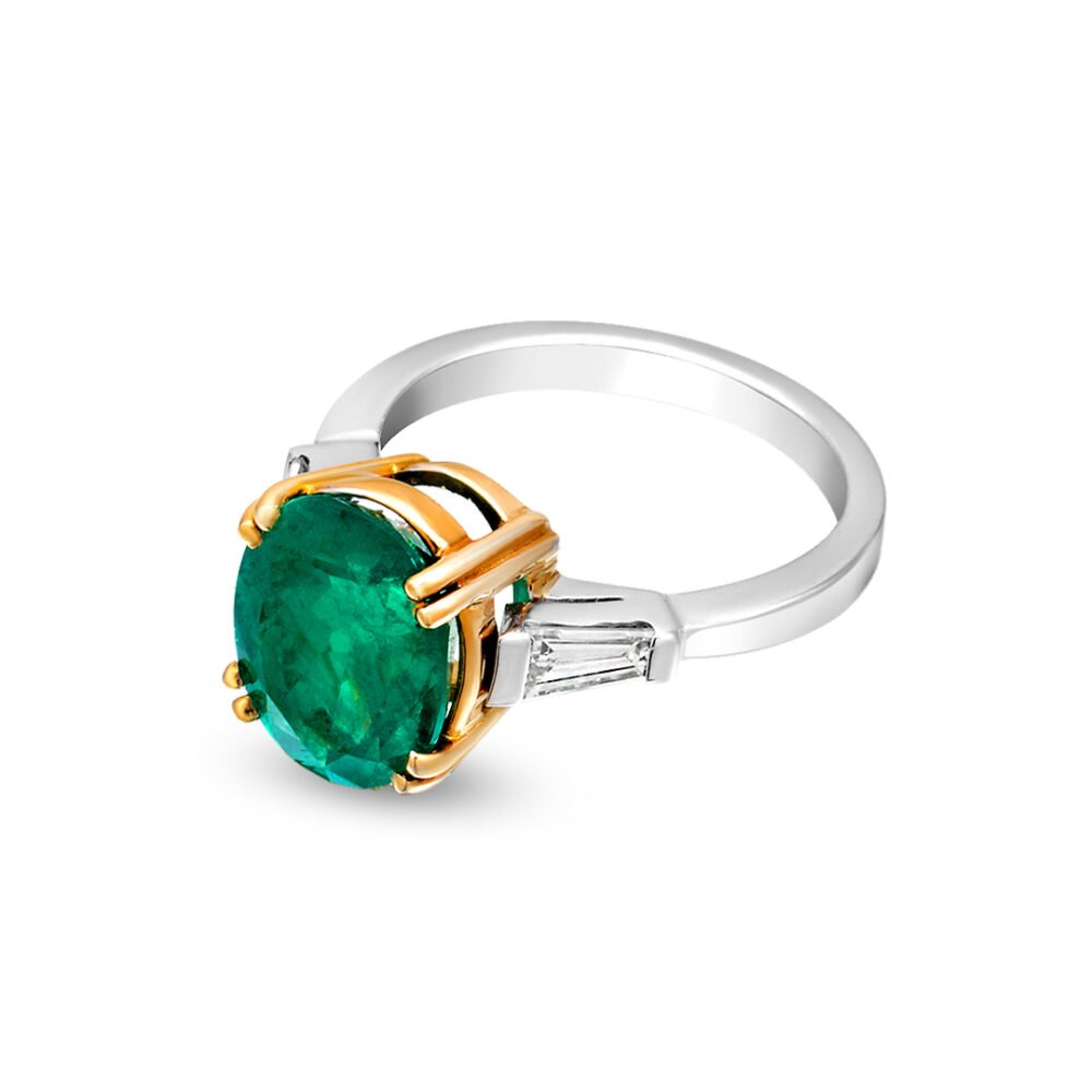 18K White and Yellow Gold Diamond and Emerald Solitaire - Image 3