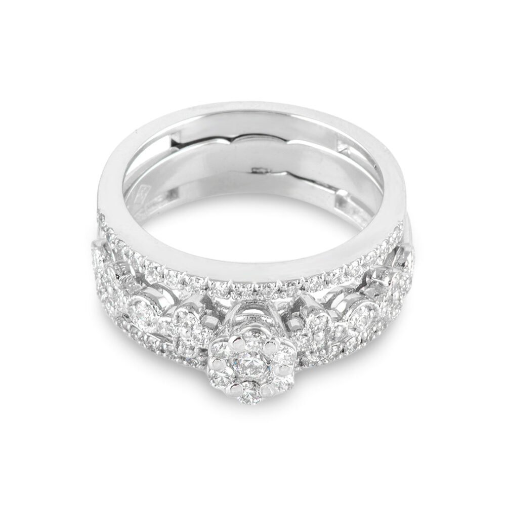 Elegant White Gold and Diamond Solitaire Ring Band Set - Image 2