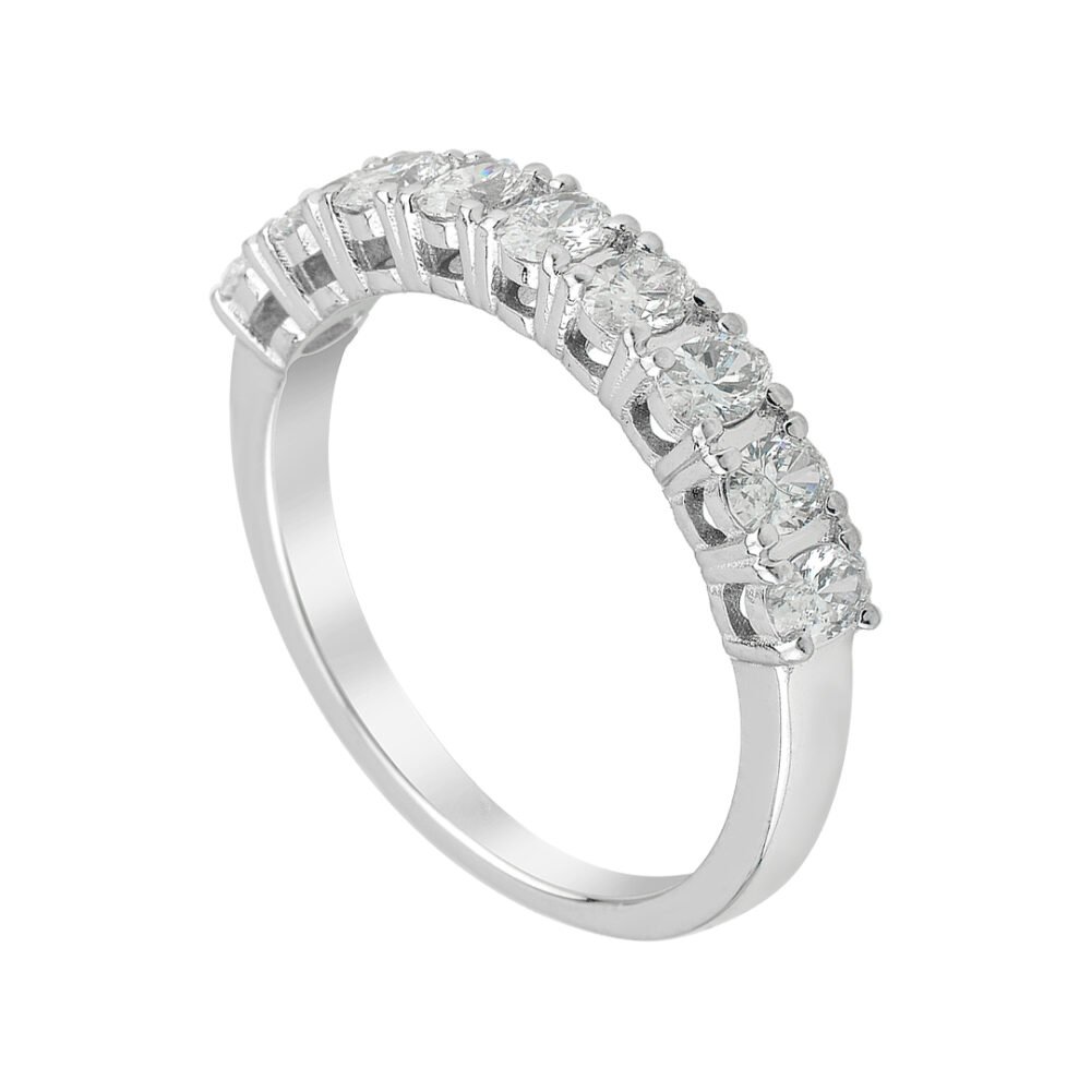 18k White Gold Oval Diamond Band