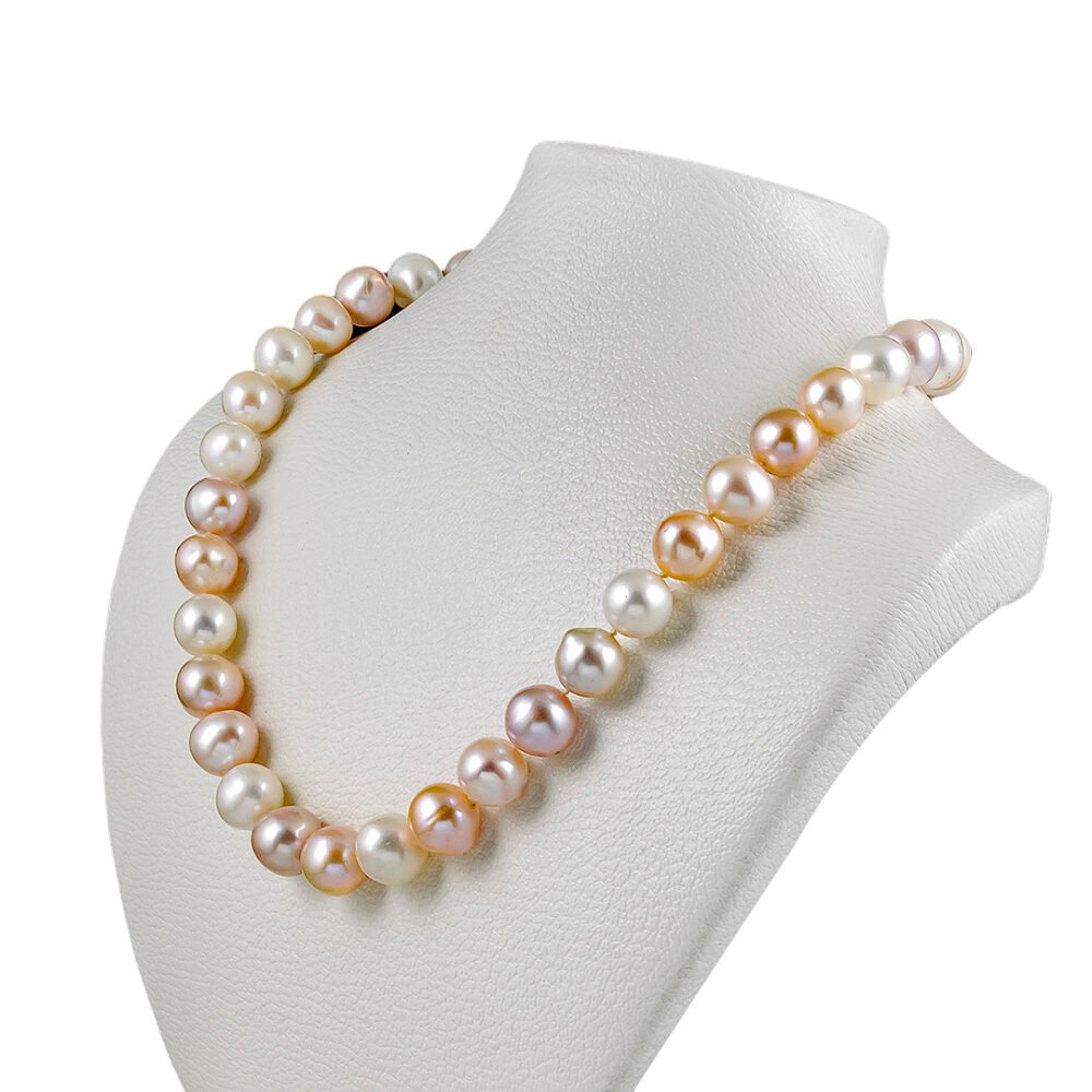 Classic Yellow Gold Freshwater Pearl Necklace - Image 2