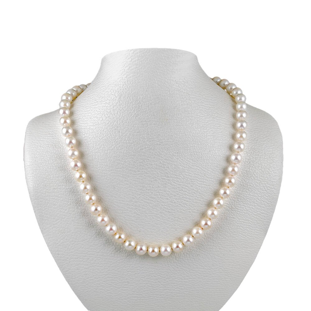 18k white gold Mikimoto pearl necklace