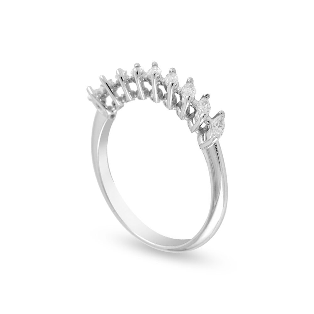 18k white gold diamond band