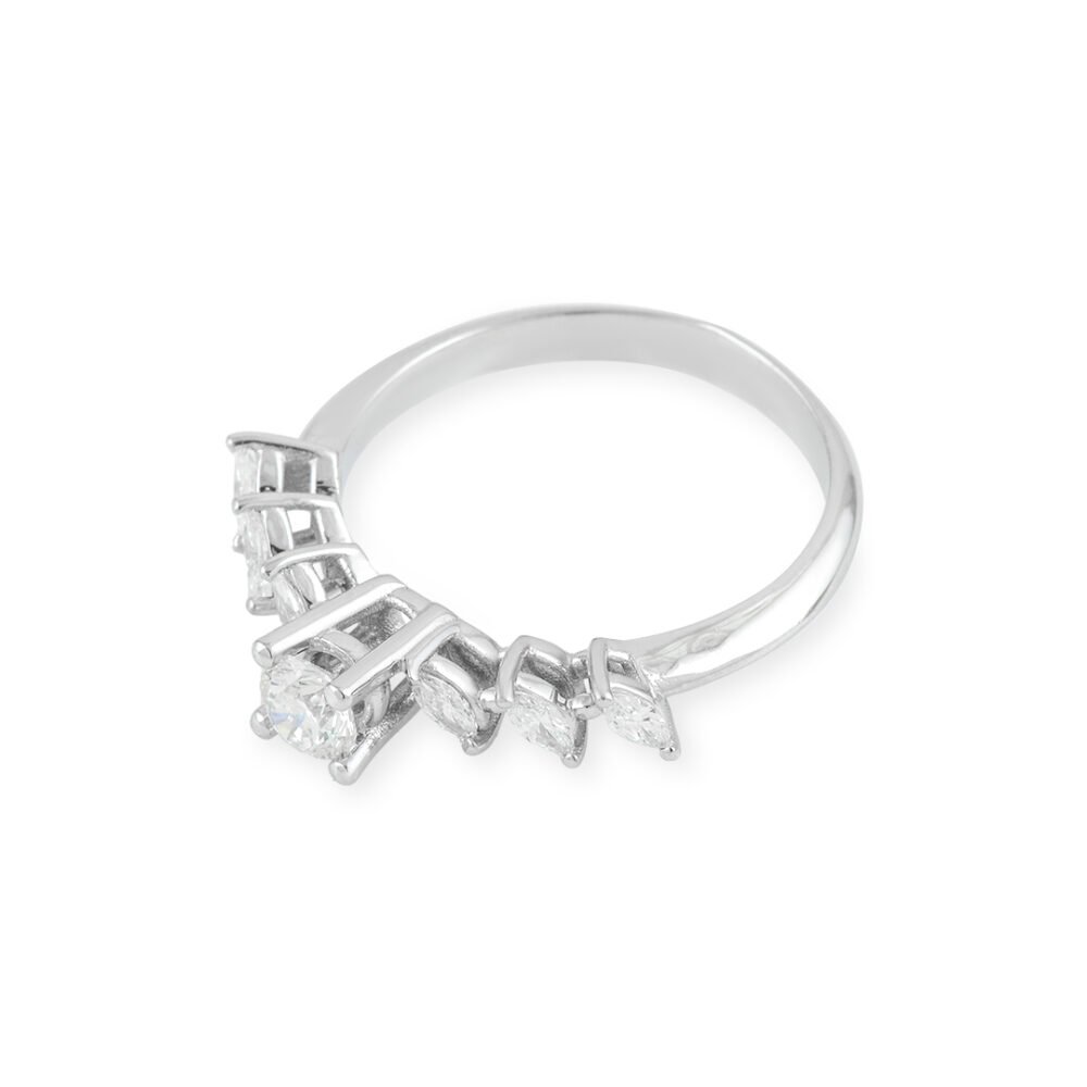 Elegant 18k White Gold Solitaire Diamond Ring - Image 3