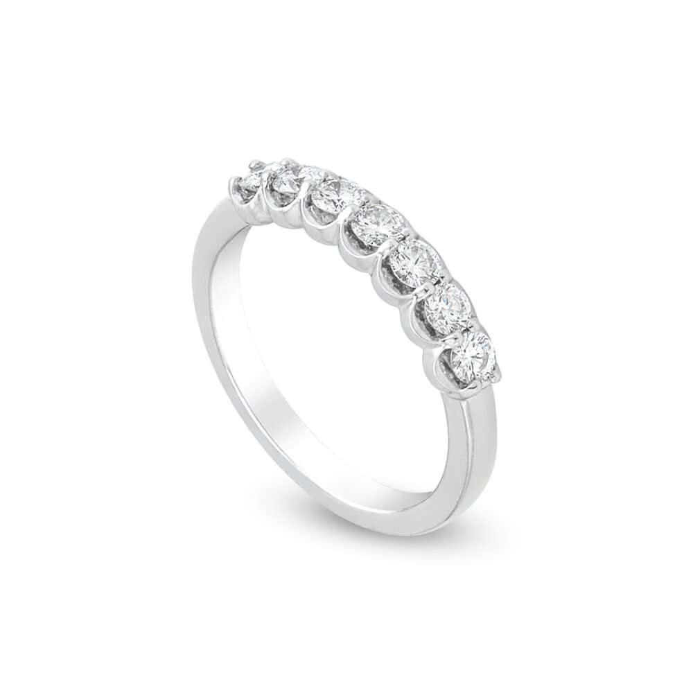 18k white gold diamond band