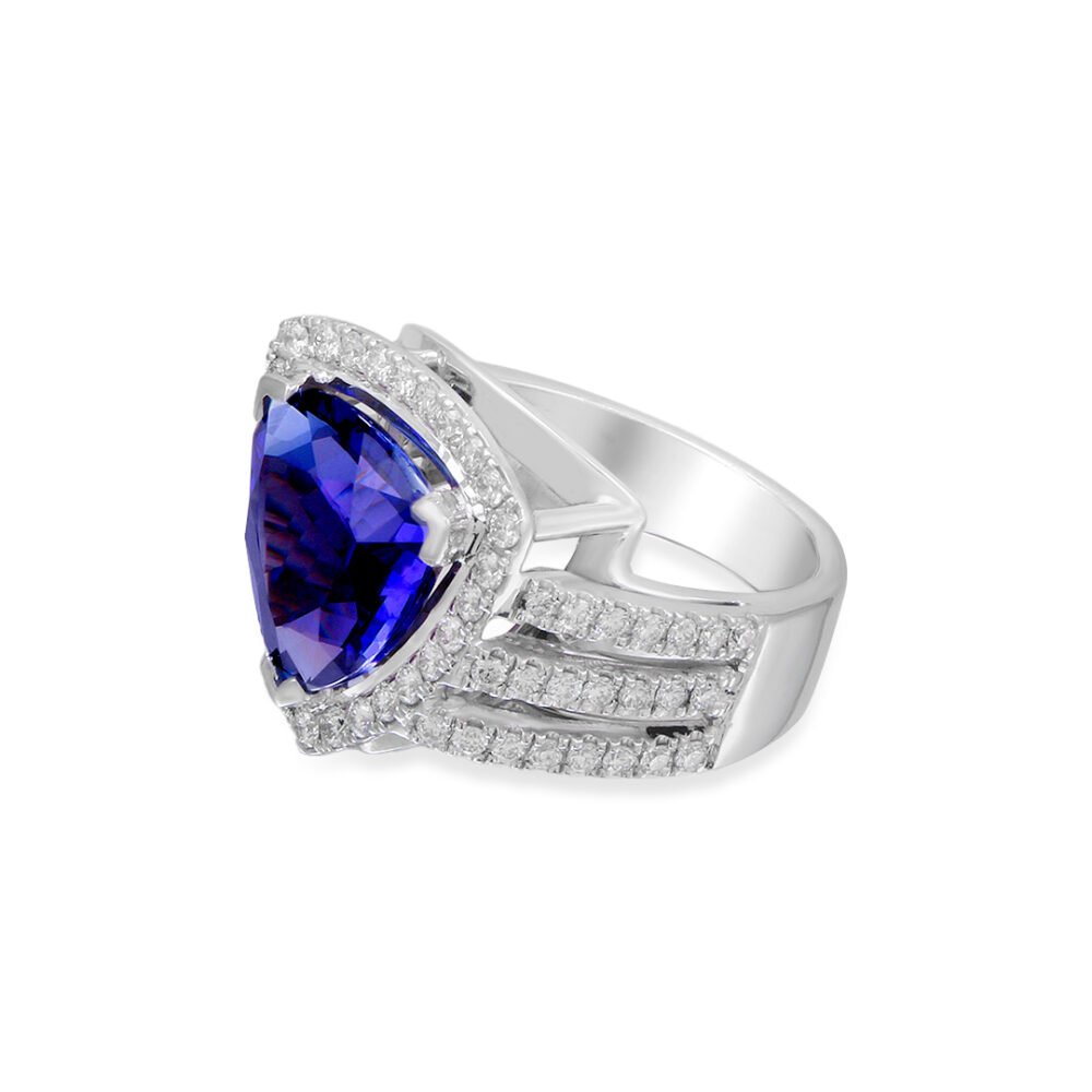 18K White Gold Tanzanite and Diamond Ring - Image 3