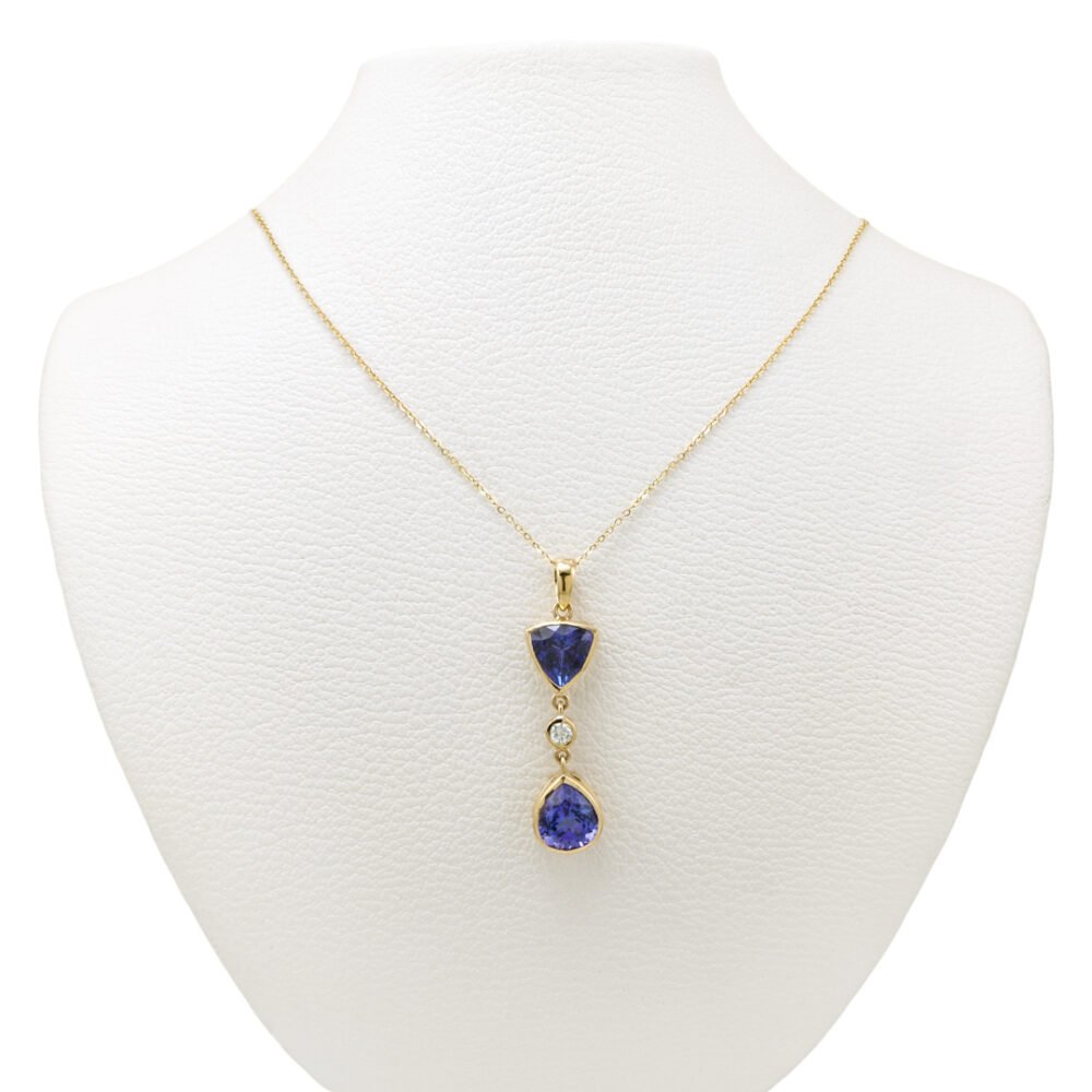 18k yellow gold tanzanite pendant
